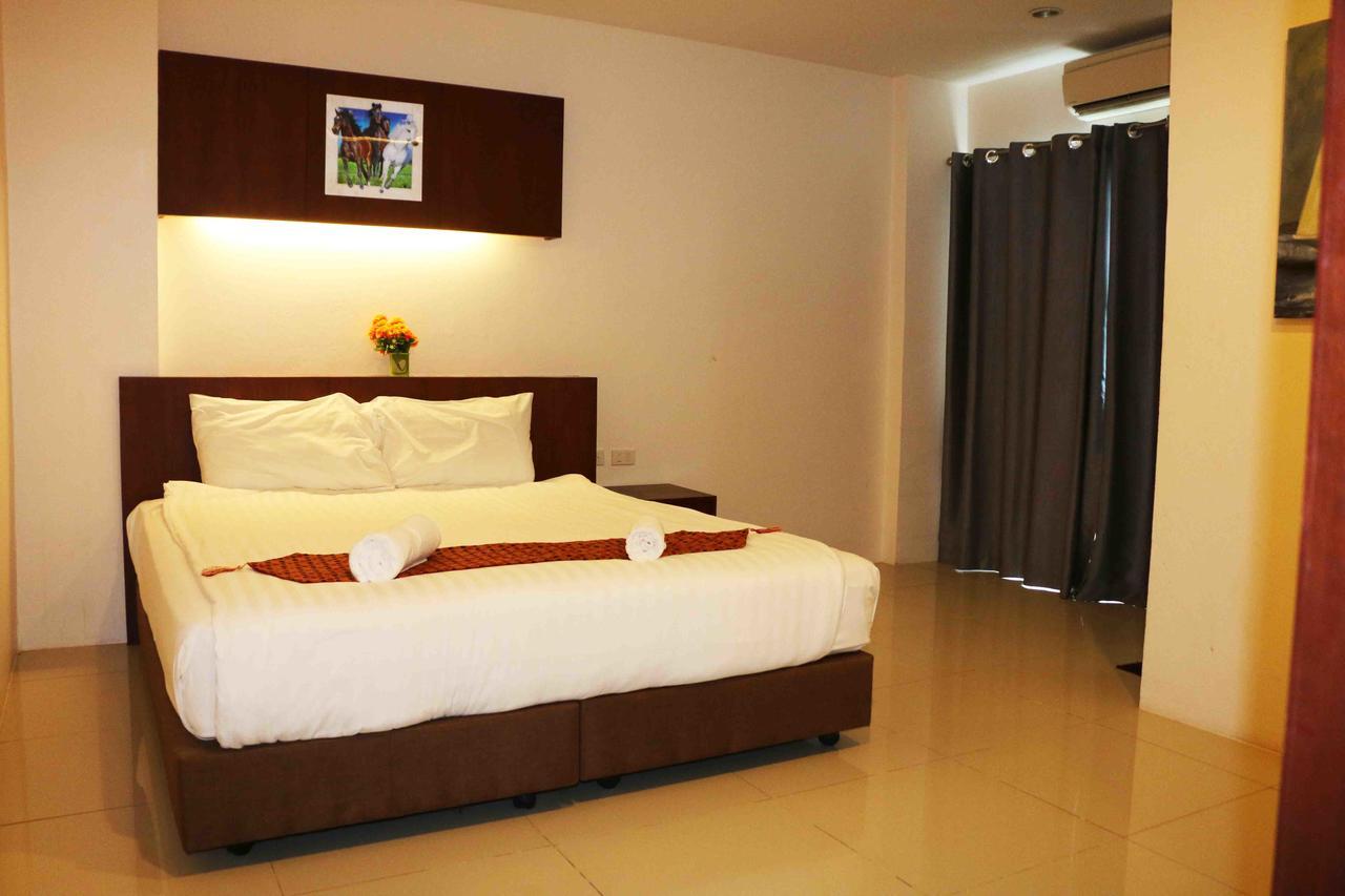 7 Sky Residency Hotel Patong Kültér fotó