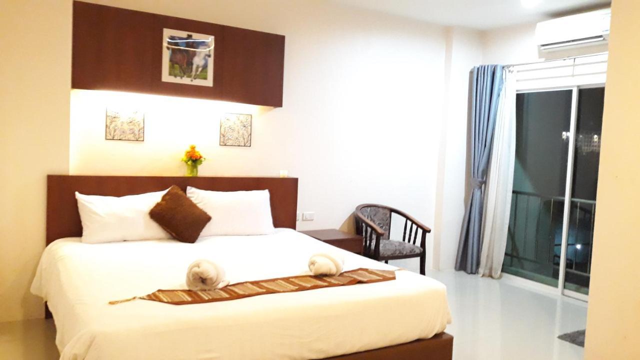 7 Sky Residency Hotel Patong Kültér fotó