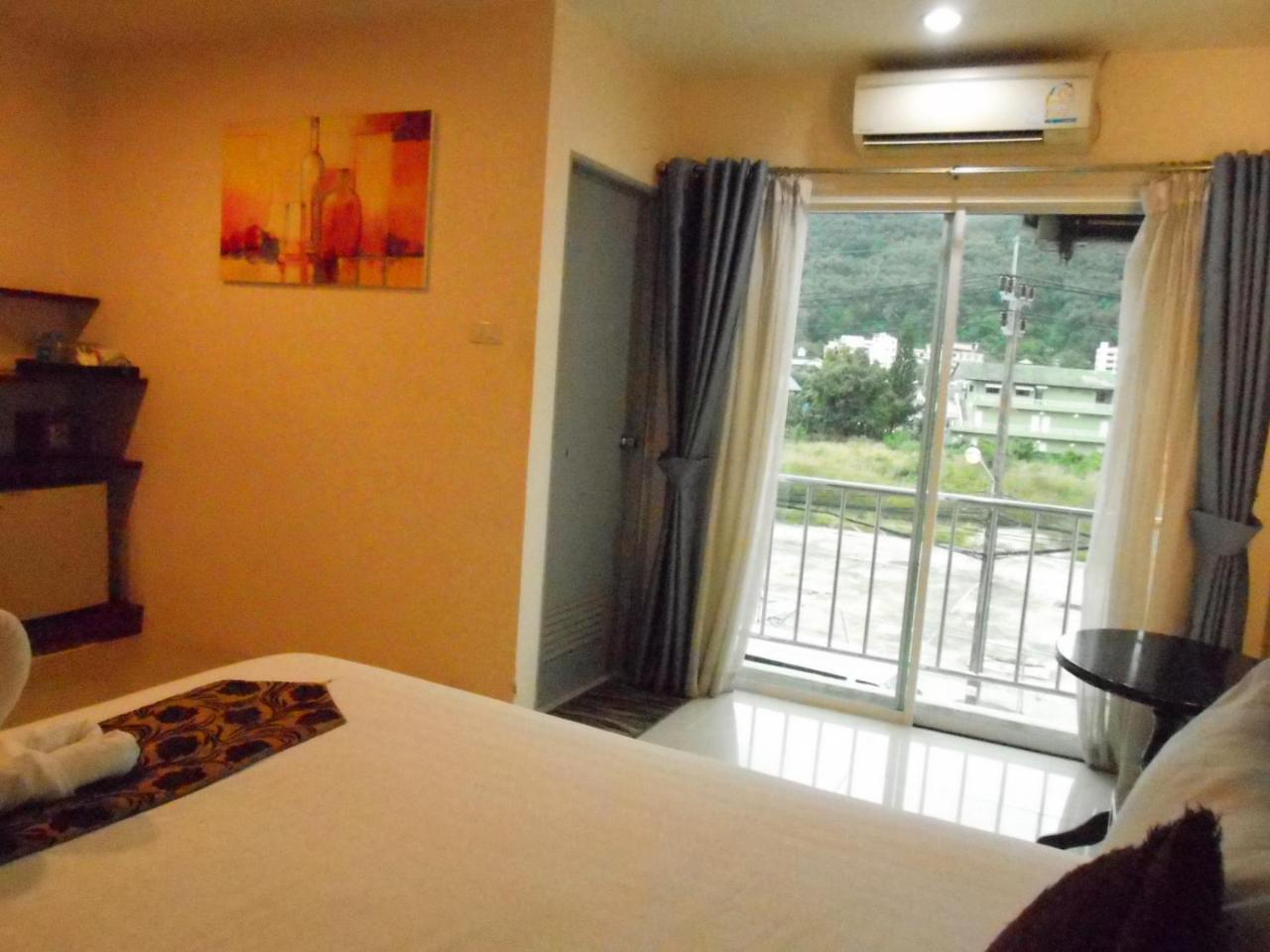 7 Sky Residency Hotel Patong Kültér fotó
