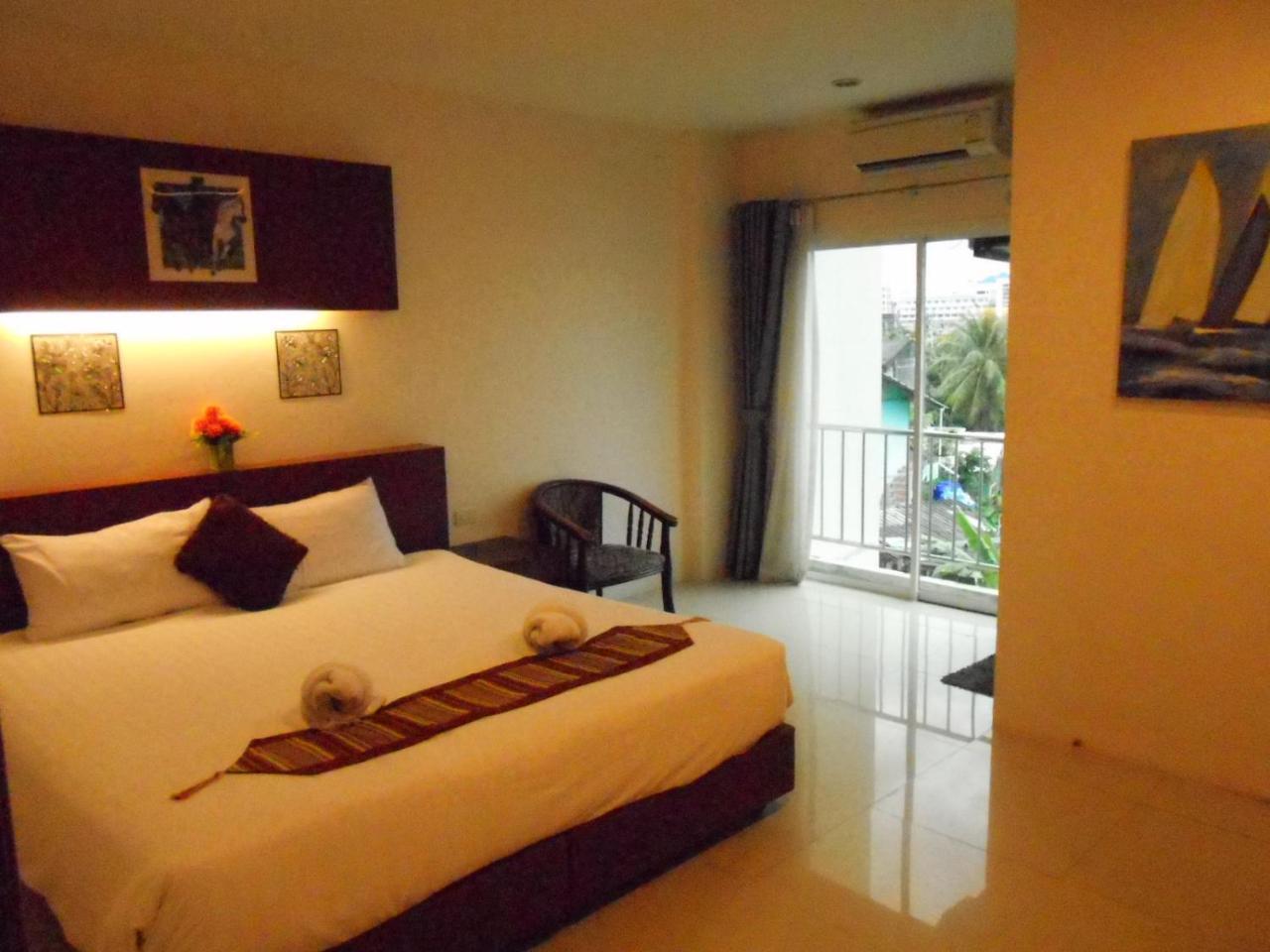 7 Sky Residency Hotel Patong Kültér fotó
