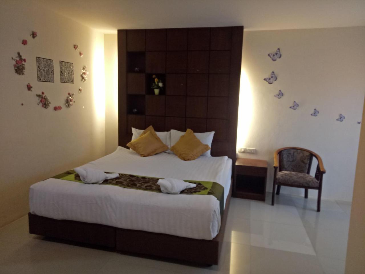 7 Sky Residency Hotel Patong Kültér fotó