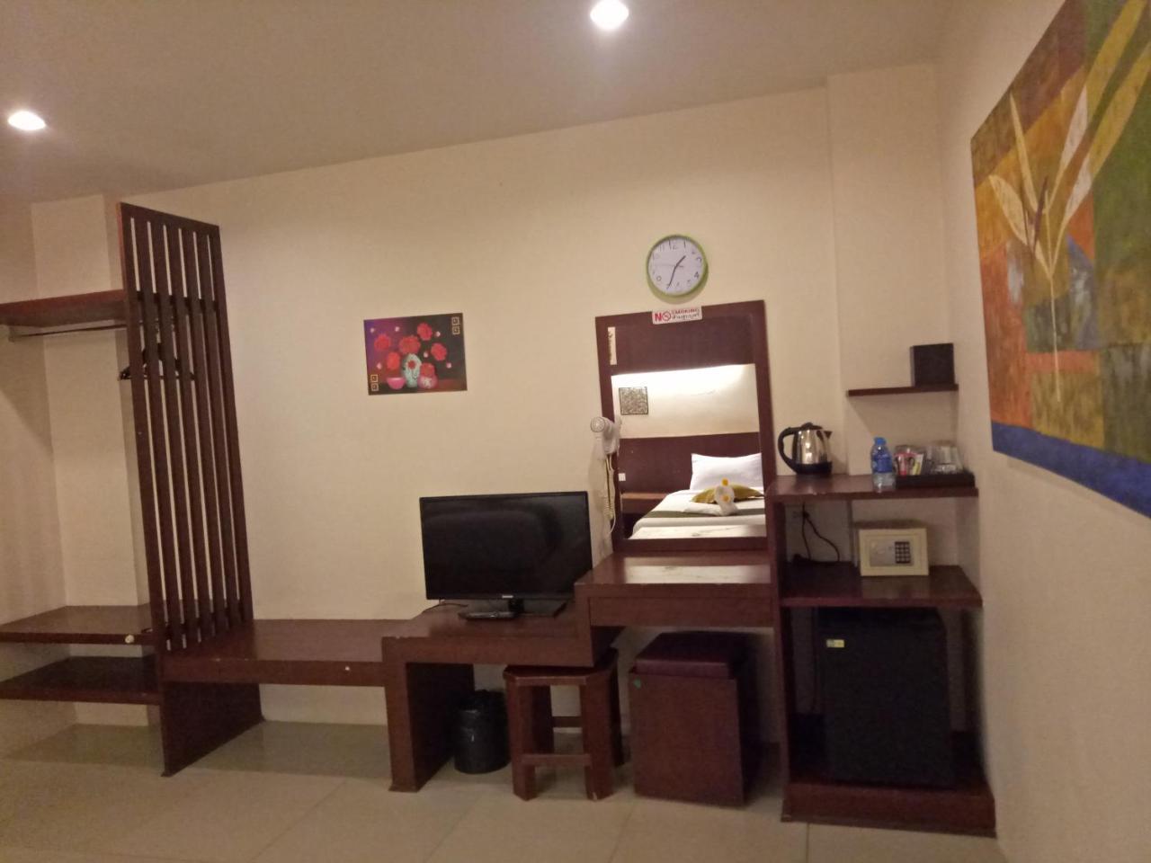 7 Sky Residency Hotel Patong Kültér fotó