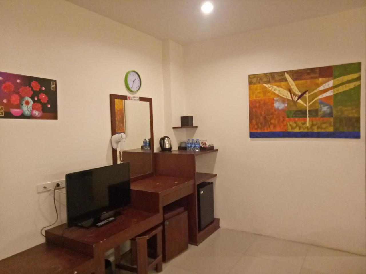 7 Sky Residency Hotel Patong Kültér fotó